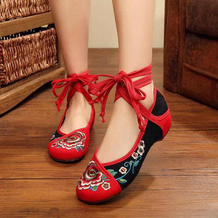 New Women's Embroidered Cloth Dance Shoes for Square Dance