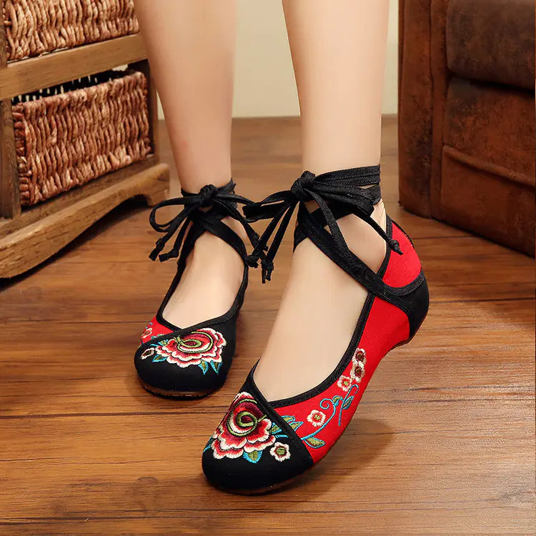 New Women's Embroidered Cloth Dance Shoes for Square Dance