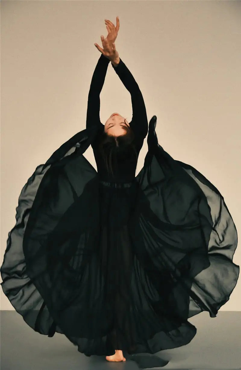 Elegant Classical Dance Costume with Half-Length Skirt